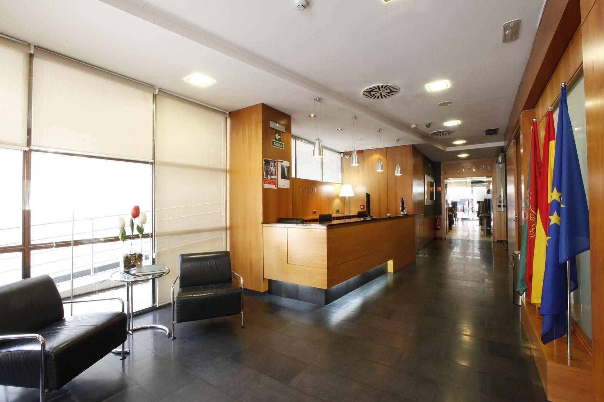 Hotel Yoldi Pamplona Exterior foto